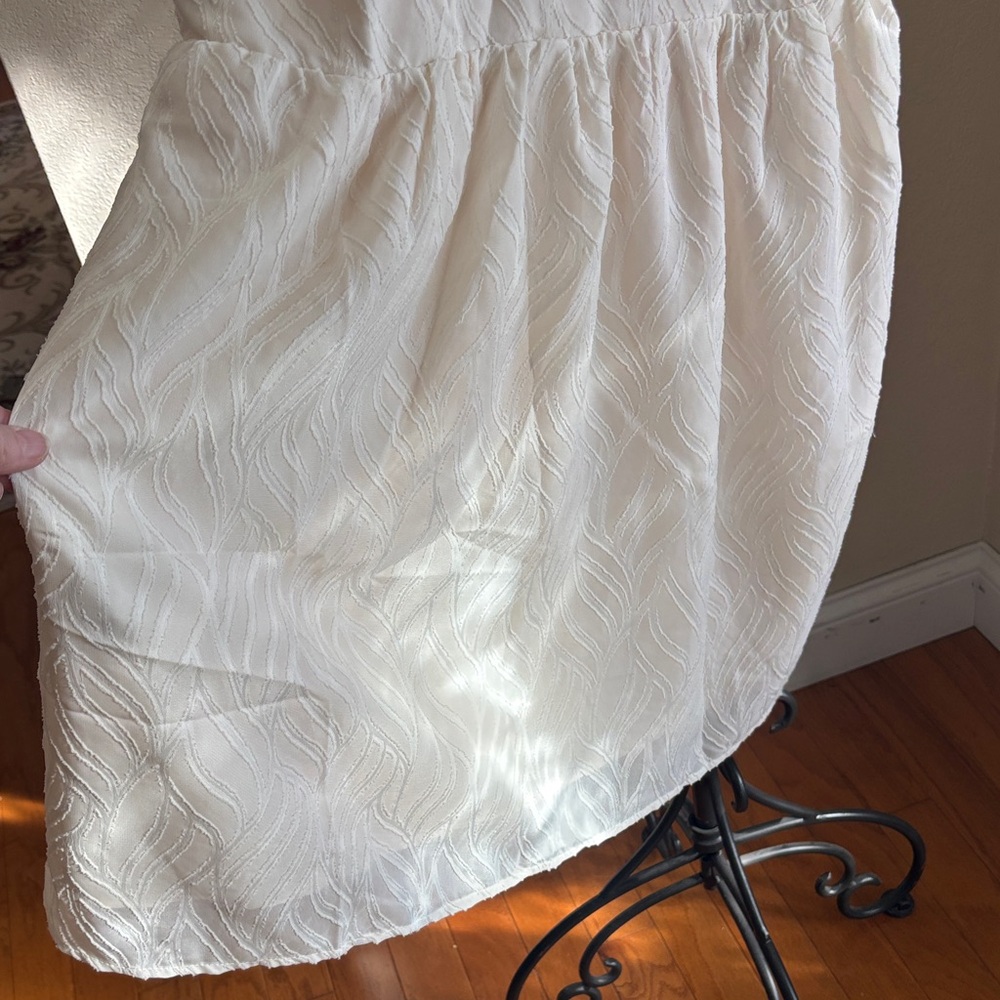 SHEIN.Elegant Ivory Ruffle Sleeve Dress💝Sz Small(4) - Picture 6 of 9